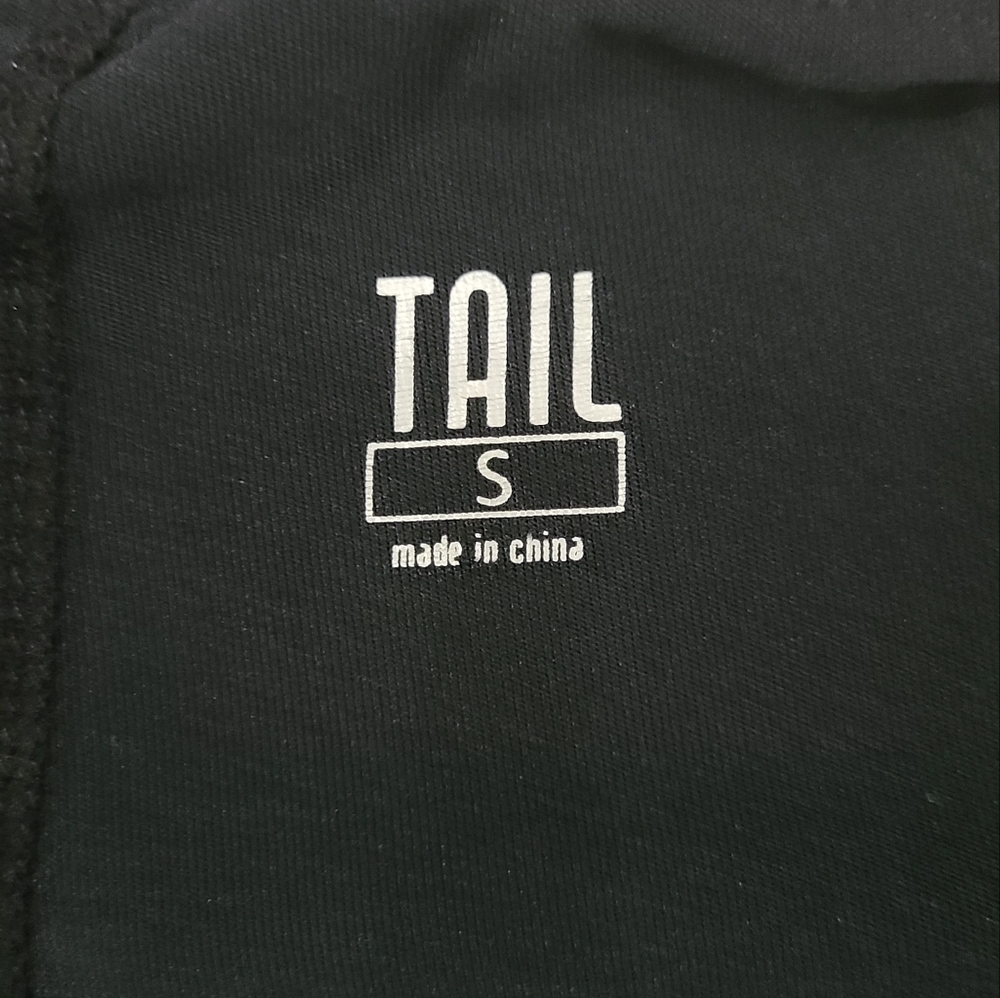 Tail Women's Doubles 13½" Flounce Athletic Skort in Onyx Black Sz S - Picture 8 of 13